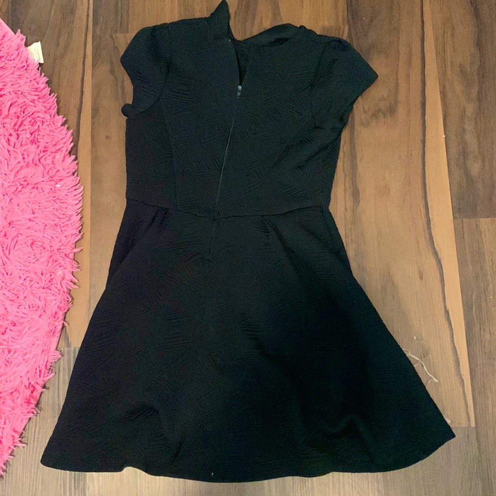Black dress with pretty diamond imprint pattern